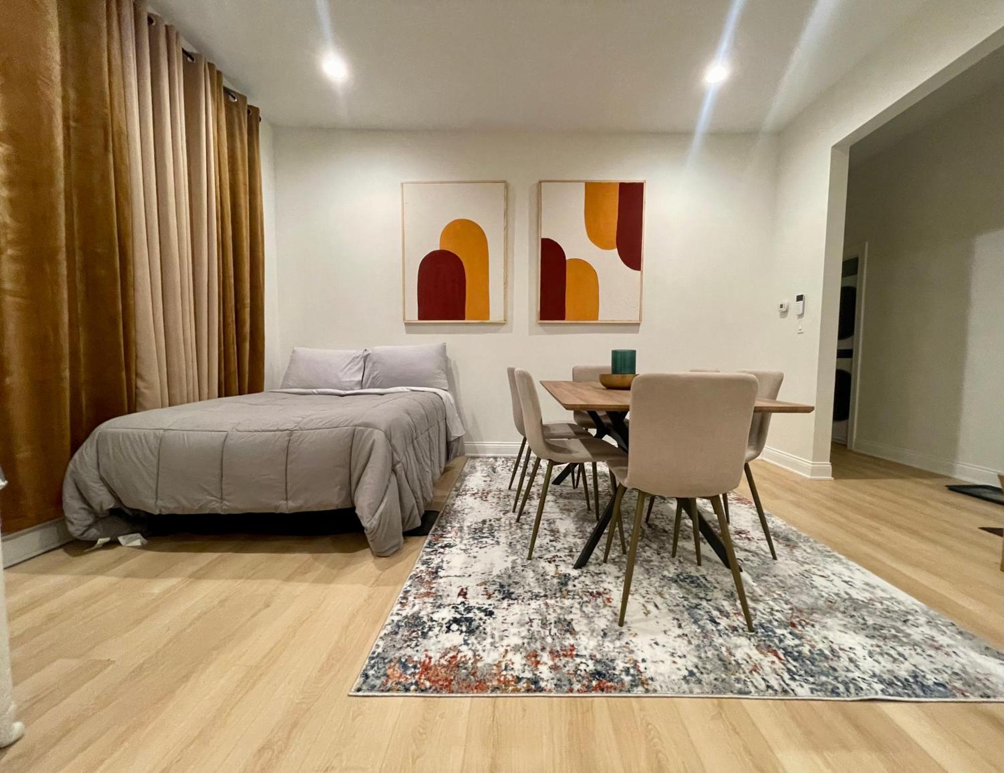 First Floor Condo In Chicago Exterior photo